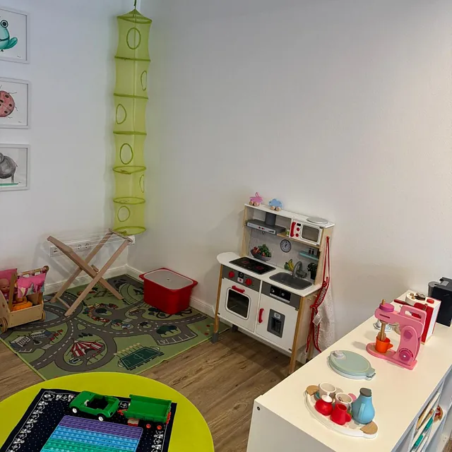 Spieleecke mit Kinderküche
